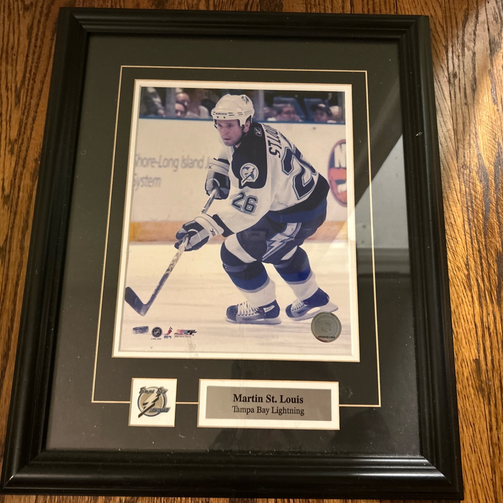 Martin St. Louis Tampa bay stamped picture and pin 8x10 black frame (2006)